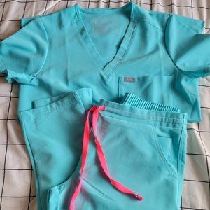 FIGS NEON BLUE SCRUB SET LIMITED EDITION